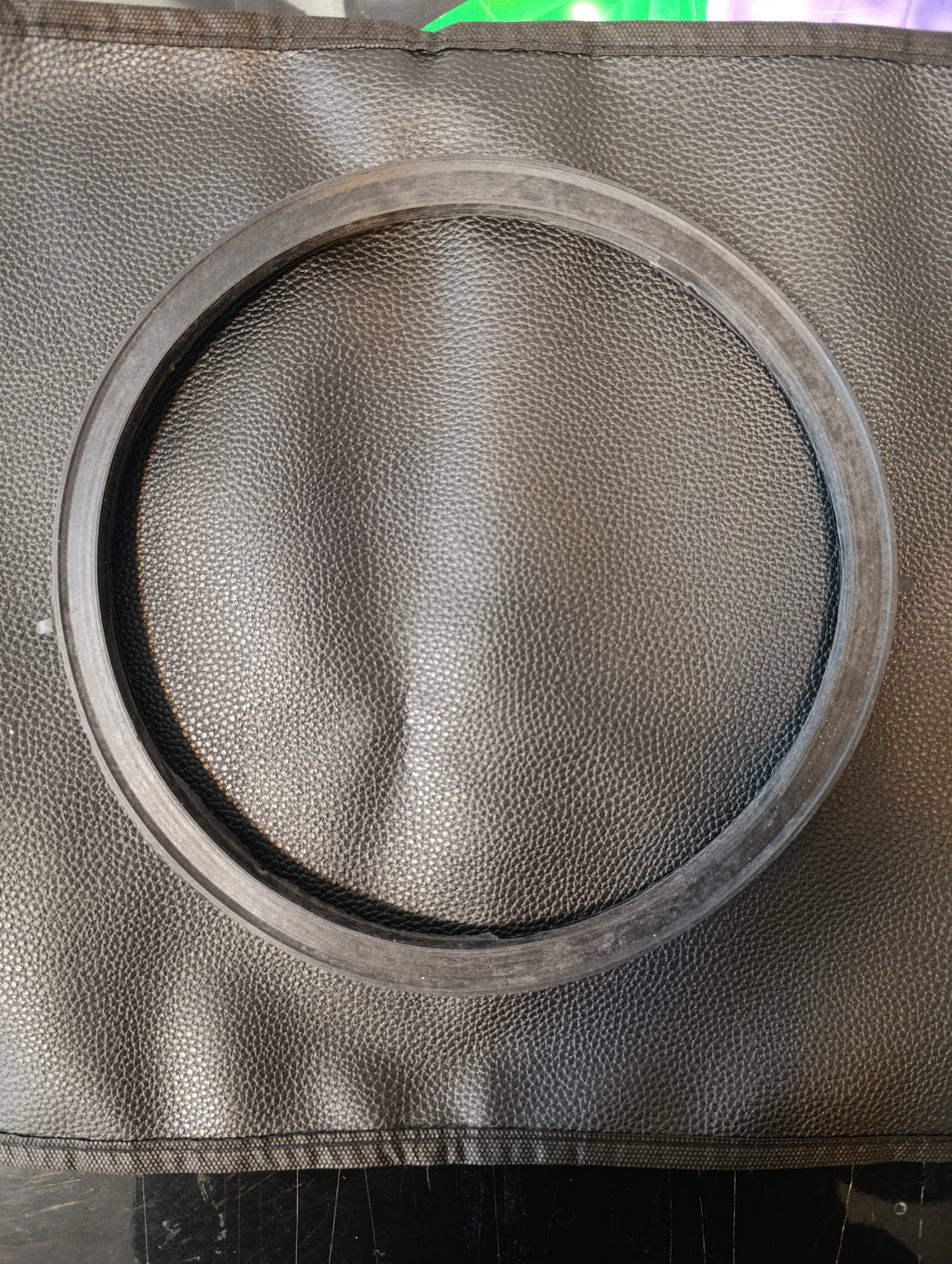 نوار دور شیشه طلق موتورسیکلت